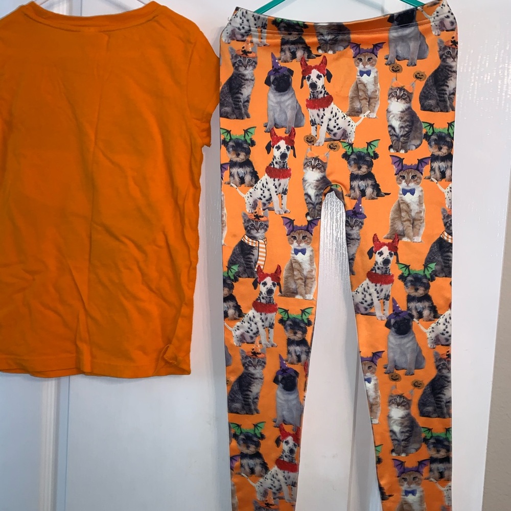 Girls Halloween Set: π Tee and Leggings 7/8 - Picture 8 of 8